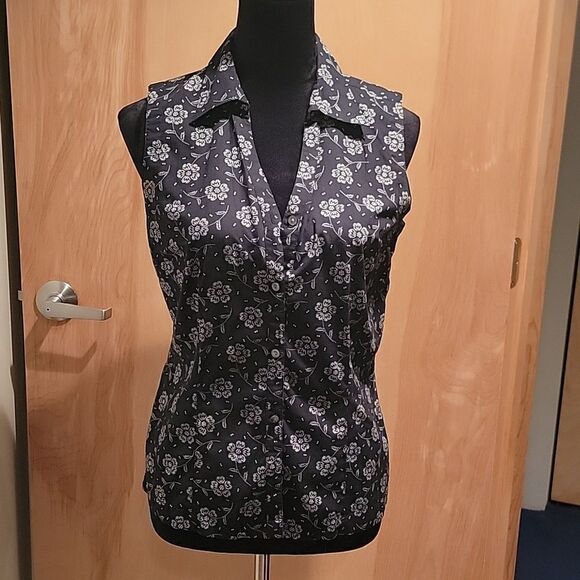 Ann Taylor LOFT collared sleeveless blouse M - Picture 1 of 6
